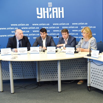 Сеть ЛЖВ выступает за прозрачные отношения между фармацевтическими компаниями и специалистами сферы здравоохранения