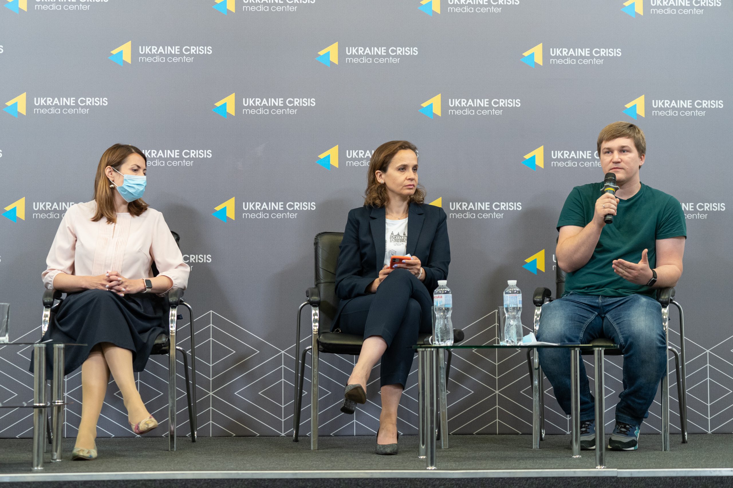 Депутати знайшли кошти на зарплати лікарям та боротьбу з COVID-19. Презентація законопроєкту